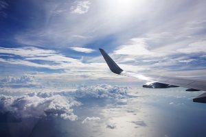 Airplane wing